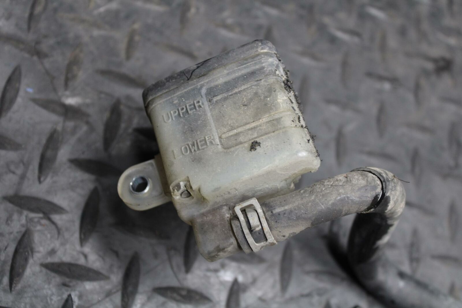 08-09 SUZUKI GSXR600 REAR BACK BRAKE MASTER CYLINDER W RESERVOIR BB204