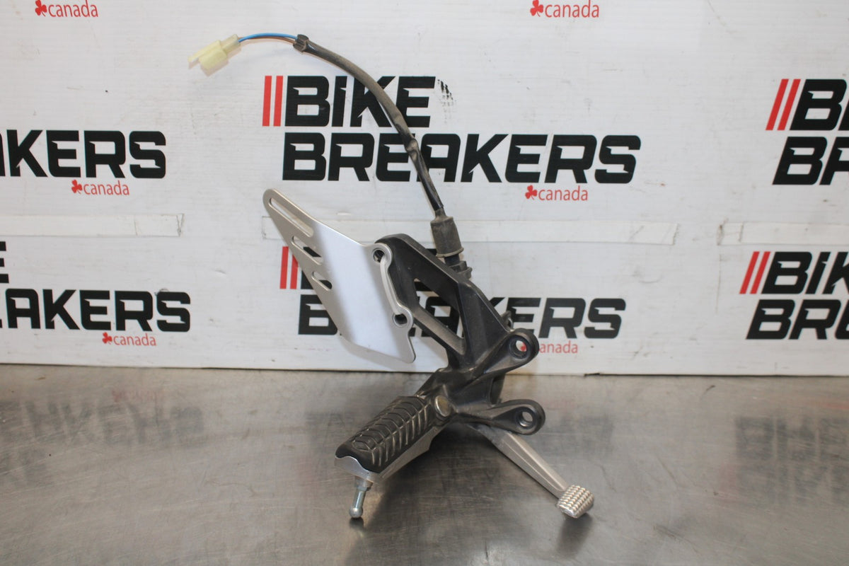 08-09 KAWASAKI NINJA ZX14R RIGHT REARSET REAR SET DRIVER FOOT PEG STOP BB932
