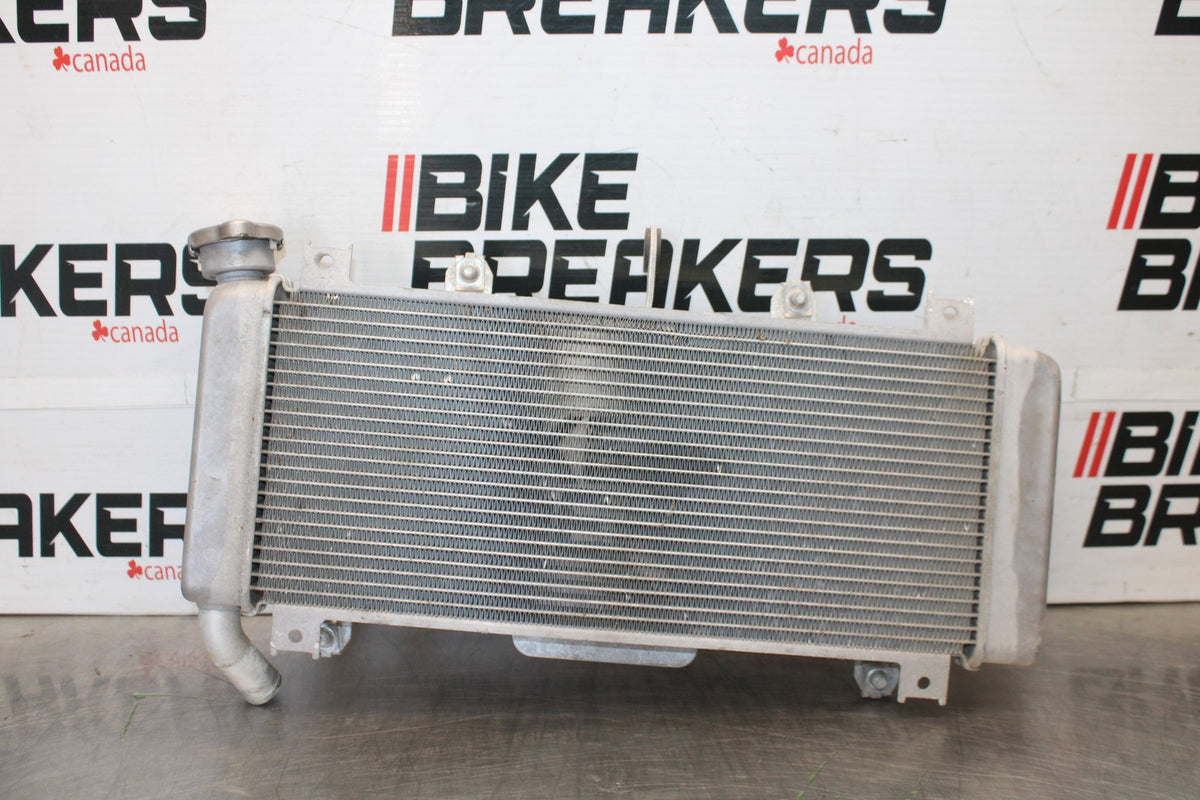 23 KAWASAKI NINJA 650 EX650 ENGINE RADIATOR MOTOR COOLER COOLING RADIATER BB920