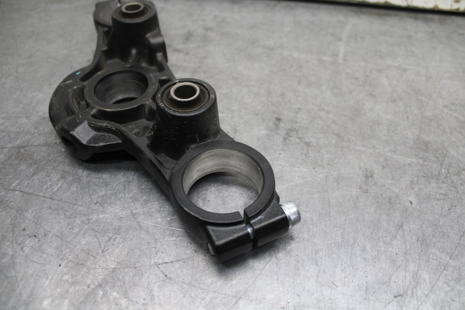 18-24 KAWASAKI NINJA 650 FORKS UPPER TRIPLE TREE CLAMP BB725