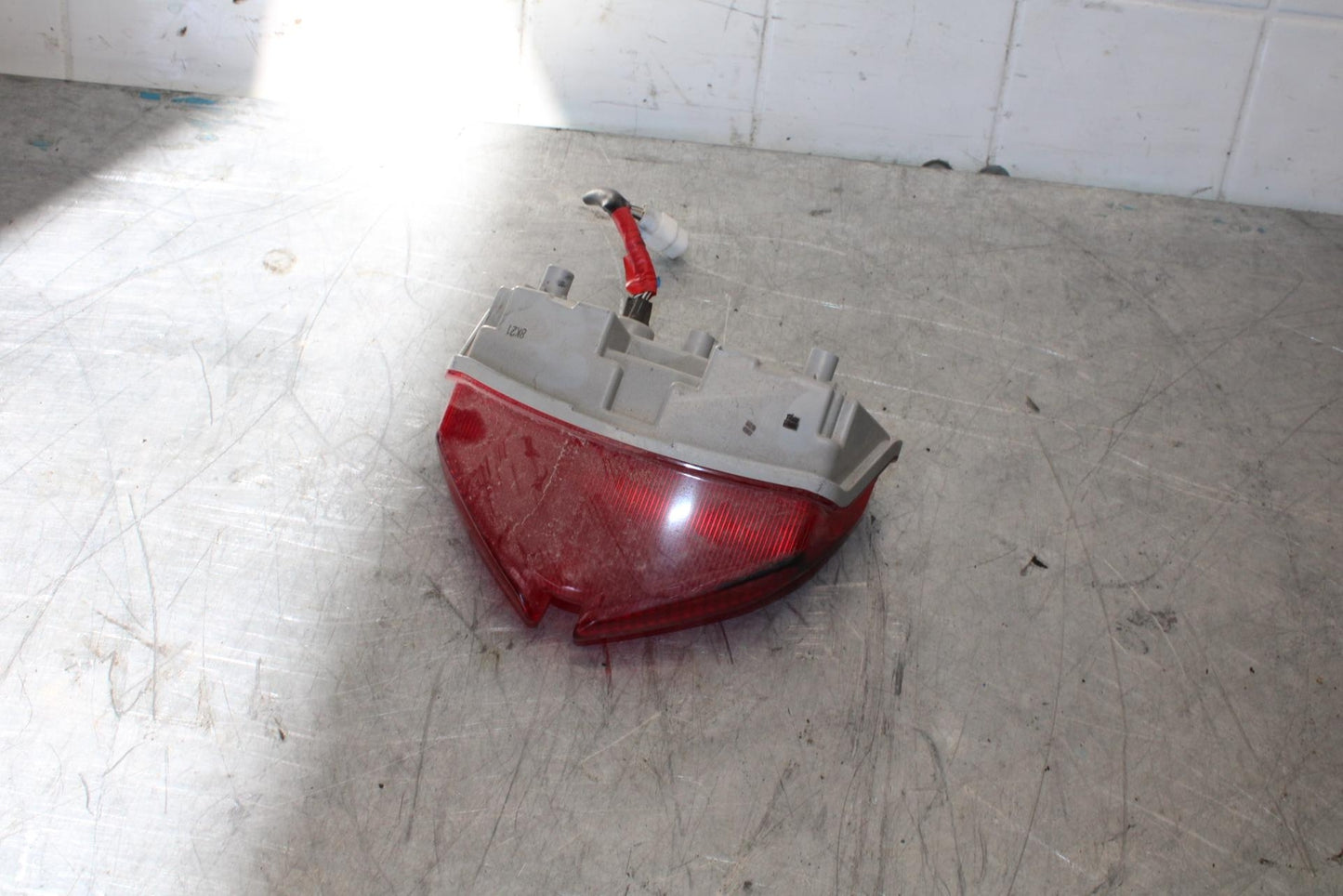 15-21 SUZUKI GSXR600 REAR TAIL TAILLIGHT BACK BRAKE LIGHT BB437