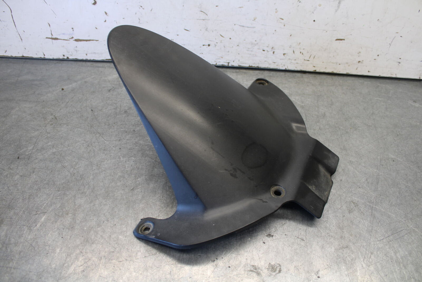 07-12 HONDA CBR600RR REAR BACK WHEEL TIRE HUGGER FENDER BB672