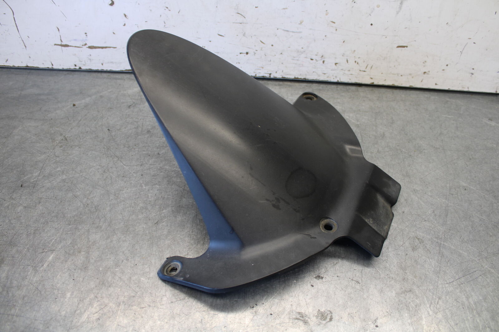 07-12 HONDA CBR600RR REAR BACK WHEEL TIRE HUGGER FENDER BB672