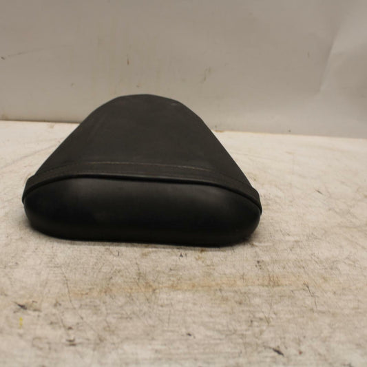 08 YAMAHA YZF R6 2c0 REAR BACK PASSENGER TANDEM SEAT PAD SADDLE PILLION BB365