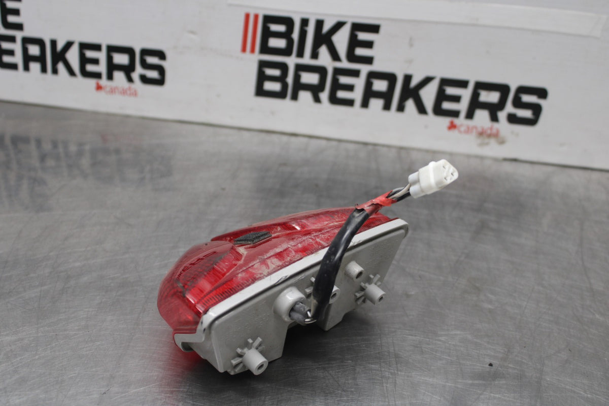 11-24 SUZUKI GSXR750 REAR TAIL TAILLIGHT BACK BRAKE LIGHT BB879