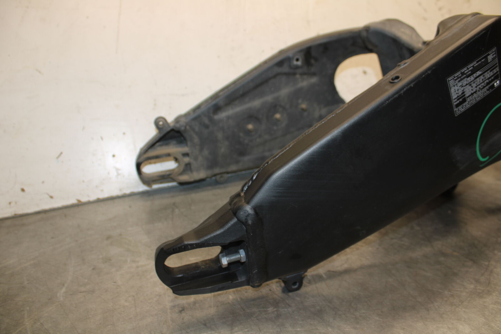 19-23 KAWASAKI NINJA ZX6R REAR SWINGARM BACK SUSPENSION SWING ARM BB701