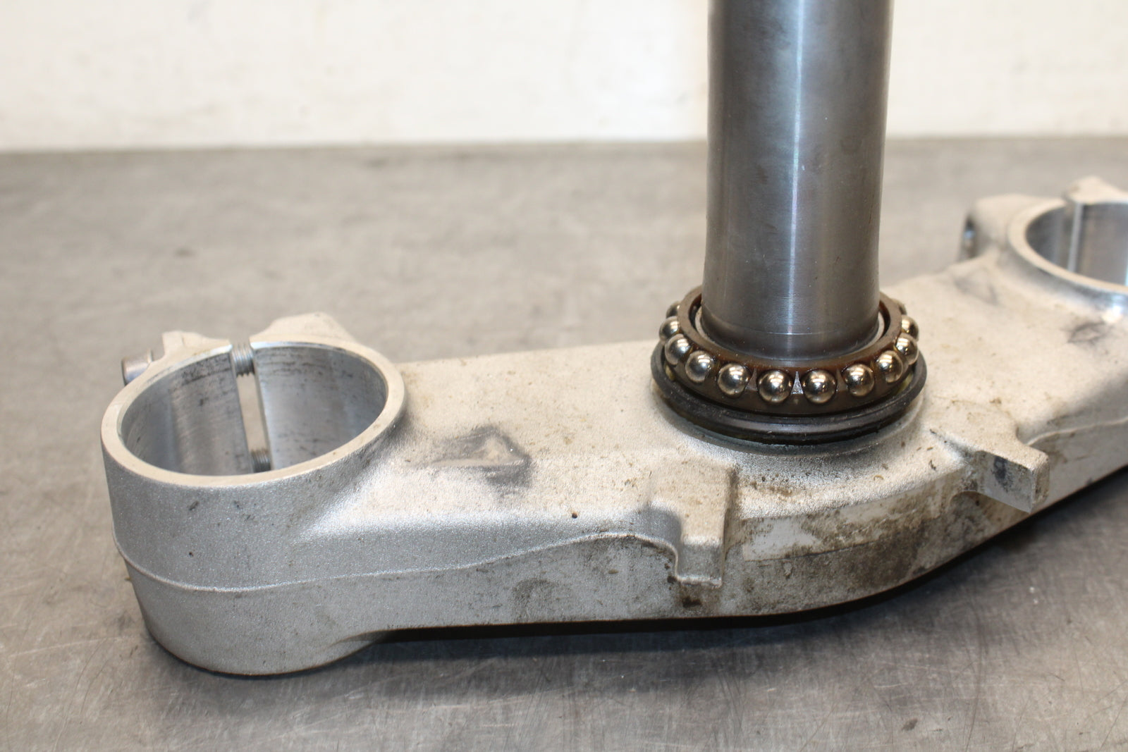 13-18 KAWASAKI NINJA ZX6R FRONT FORKS CLAMP LOWER TRIPLE TREE STEM BB130