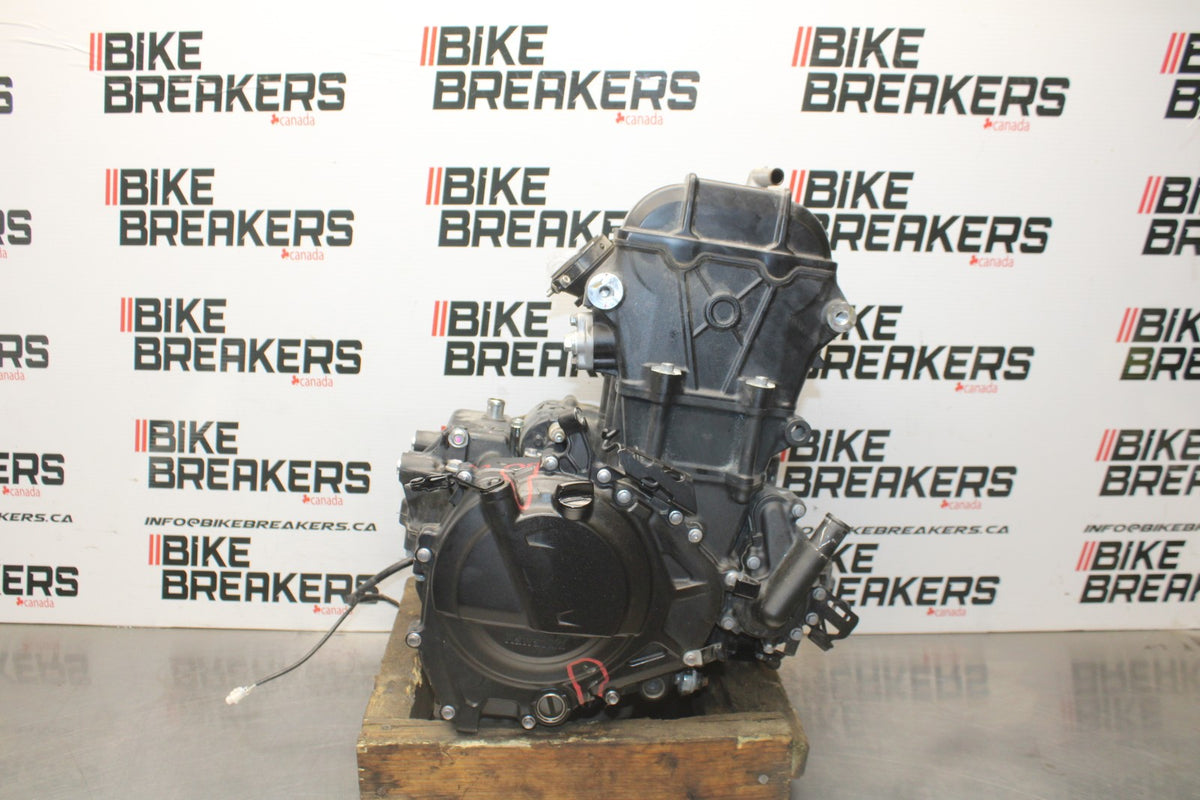 18-26 KAWASAKI Z400 9,658KM!! ENGINE MOTOR BB852