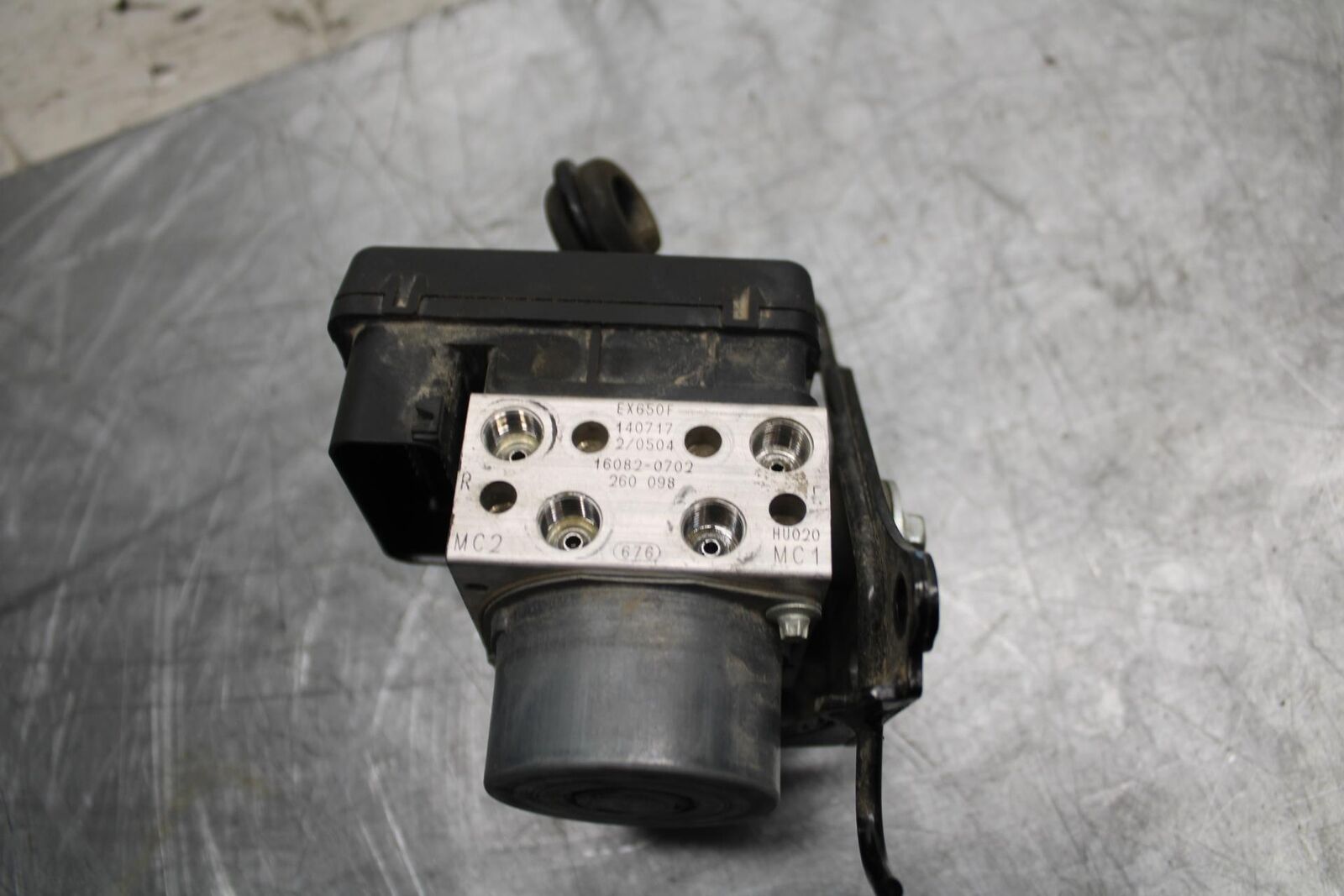 15-17 KAWASAKI EX 650 NINJA  EX 650 ABS ABS PUMP UNIT MODULE BB494