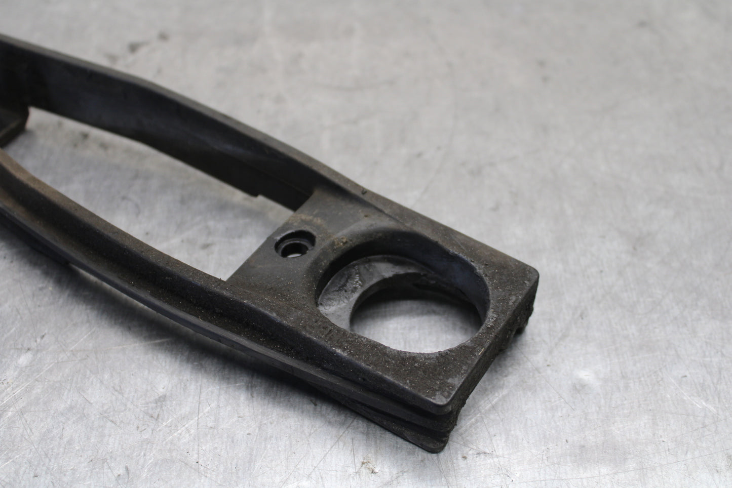 08-10 SUZUKI GSXR 600 SWINGARM CHAIN BUFFER SLIDER GUIDE BB130