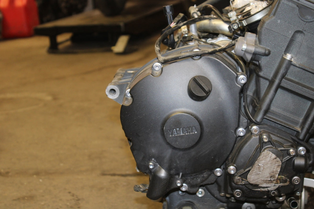 13 YAMAHA YZF R1 ENGINE MOTOR BB781