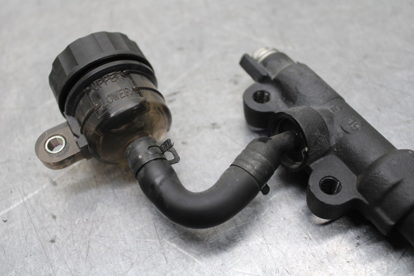 16 KAWASAKI NINJA ZX10R REAR BRAKE MASTER CYLINDER W RESERVOIR 43015-0640 BB650