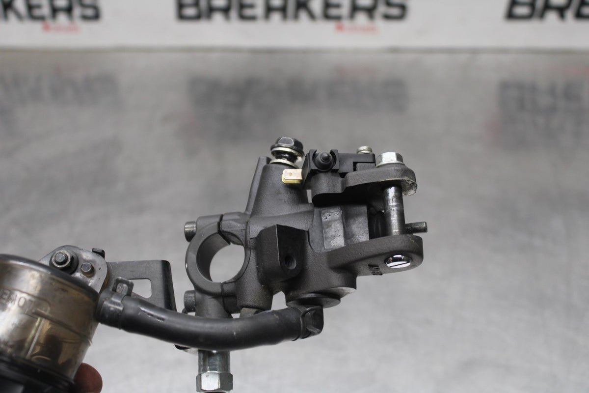 23 KAWASAKI Z900RS FRONT BRAKE MASTER CYLINDER BB935