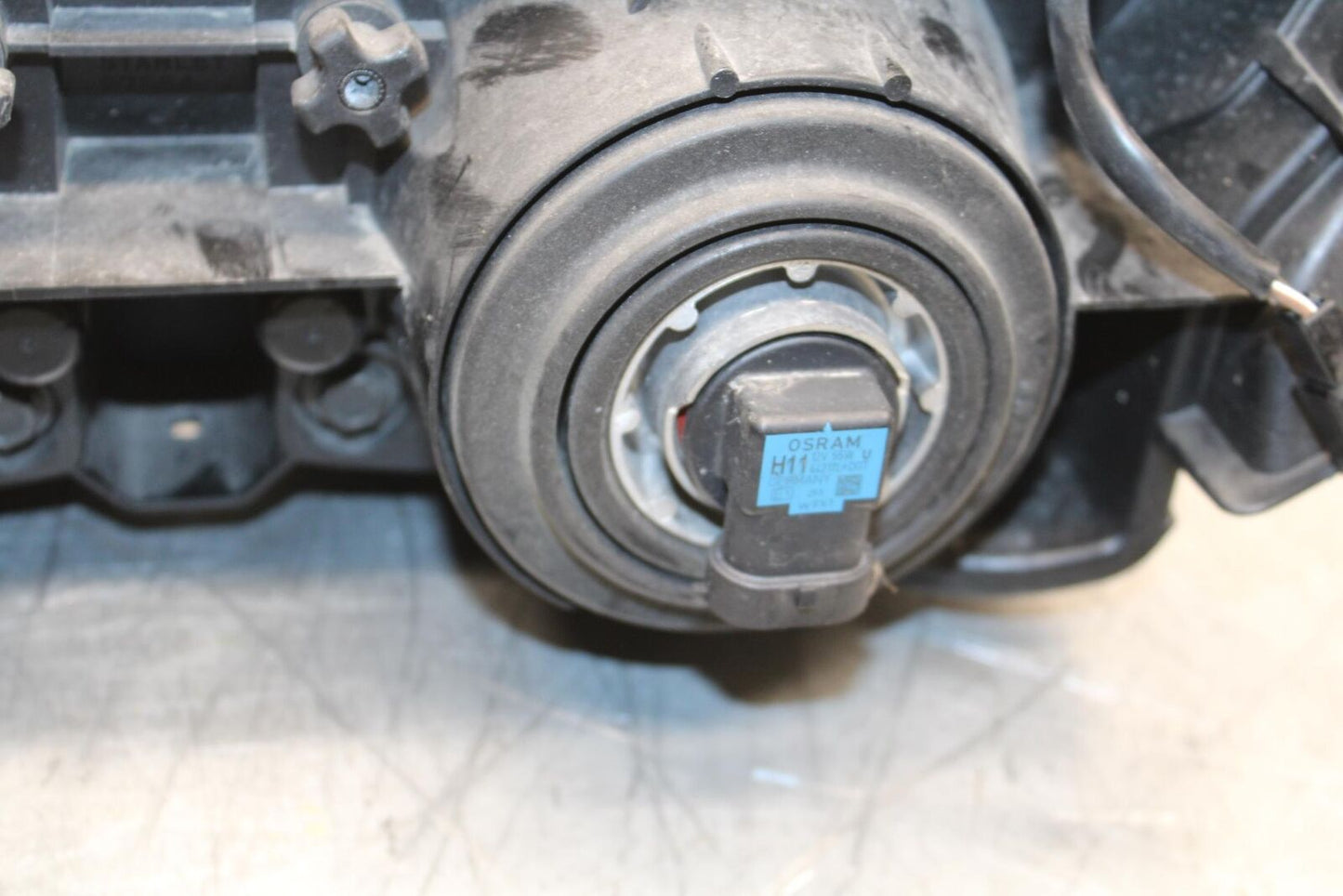 2009 Kawasaki Ninja ZX6R ZX600R FRONT HEADLIGHT HEAD LIGHT LAMP 23007-0101 BB548