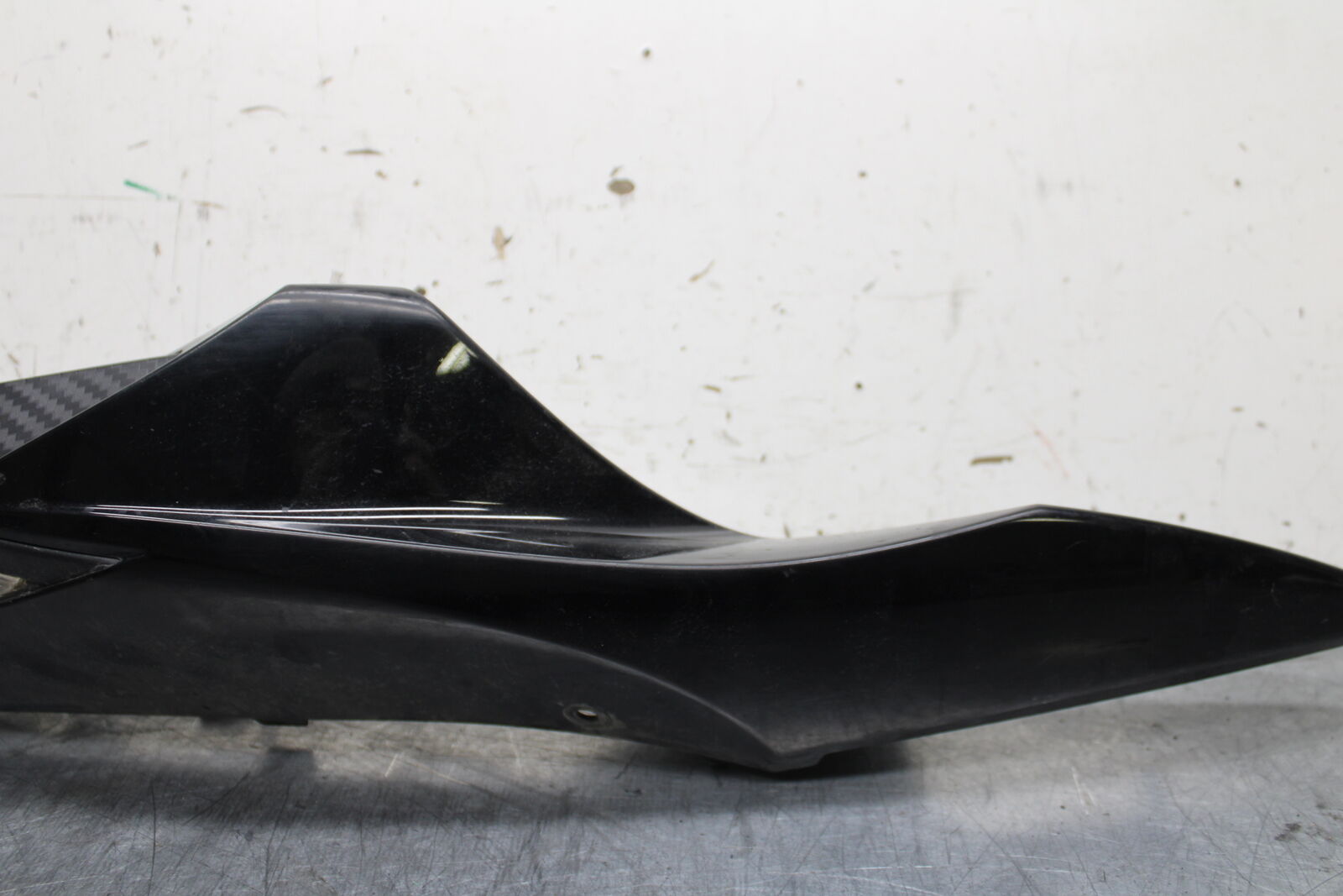 11-24 SUZUKI GSXR750 RIGHT REAR TAIL FAIRING COWL SHROUD 47100-15J10-YVB  BB714