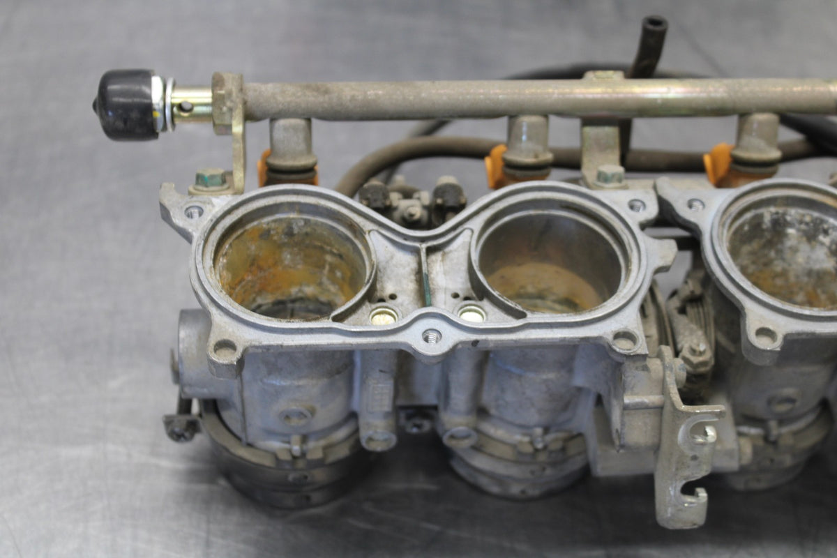 05-06 HONDA CBR600RR MAIN FUEL INJECTORS / THROTTLE BODIES BB893