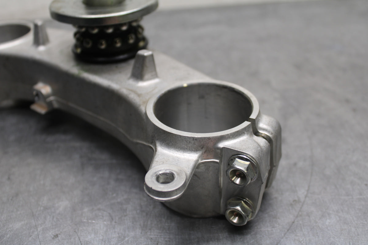 06-07 SUZUKI GSXR750 FRONT FORKS CLAMP LOWER TRIPLE TREE STEM BB132