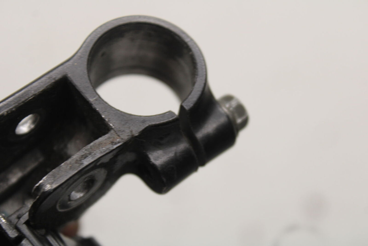 06 YAMAHA YZF R6 CLUTCH LEVER PERCH MOUNT BRACKET BB716