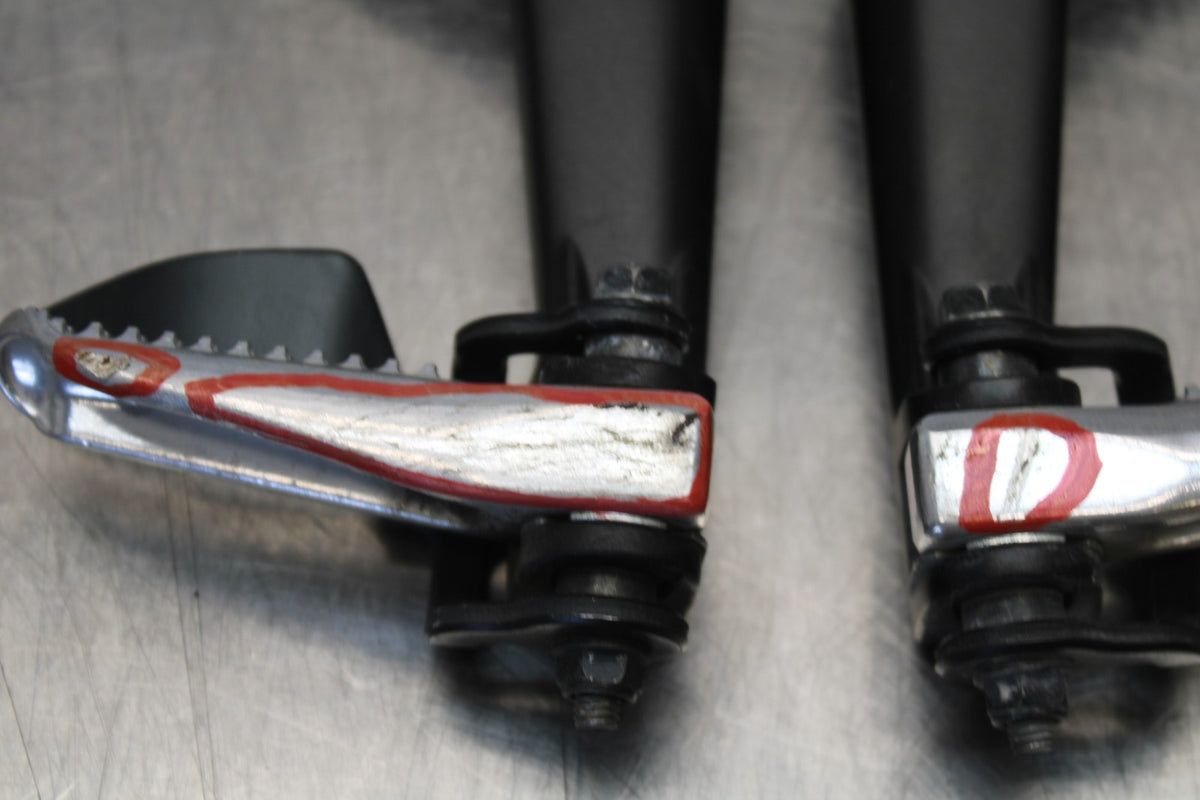 22-25 YAMAHA YZF R7 REAR BACK PASSENGER PEG SET PAIR BB182