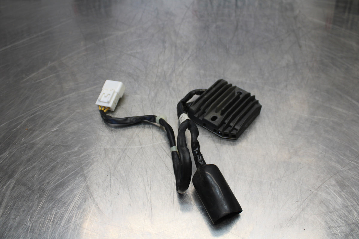 12-16 HONDA CBR1000RR RECTIFIER VOLTAGE REGULATOR BB157