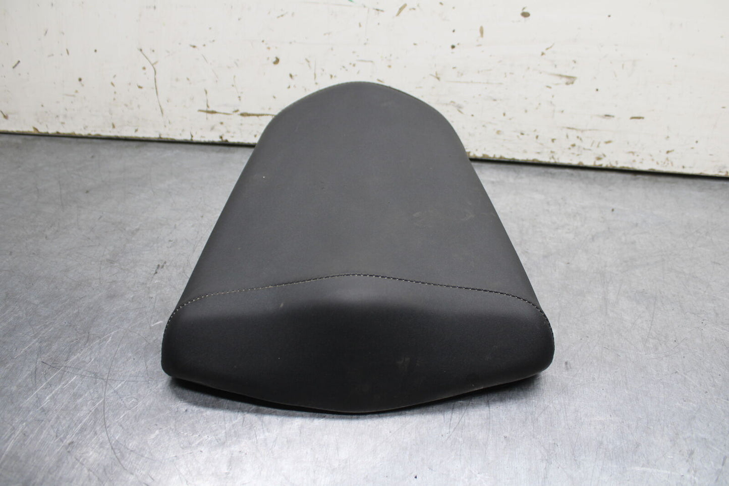 15-16 HONDA CB300F REAR BACK PASSENGER TANDEM SEAT PAD SADDLE PILLION BB740
