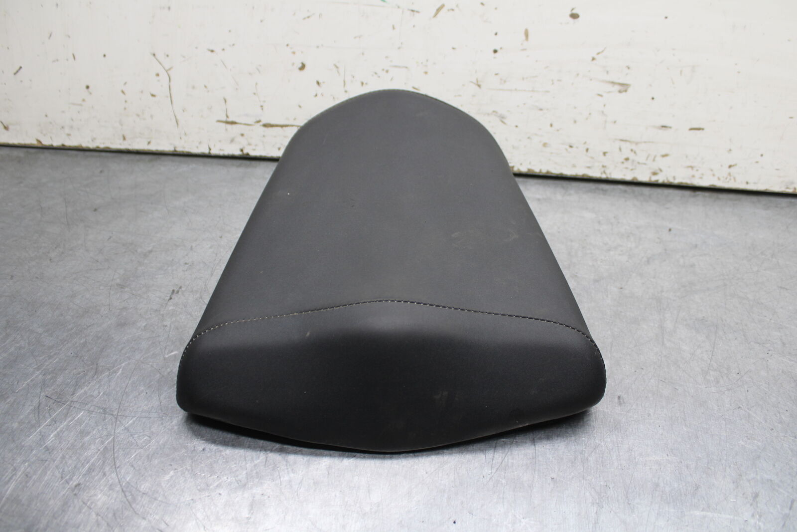 15-16 HONDA CB300F REAR BACK PASSENGER TANDEM SEAT PAD SADDLE PILLION BB740