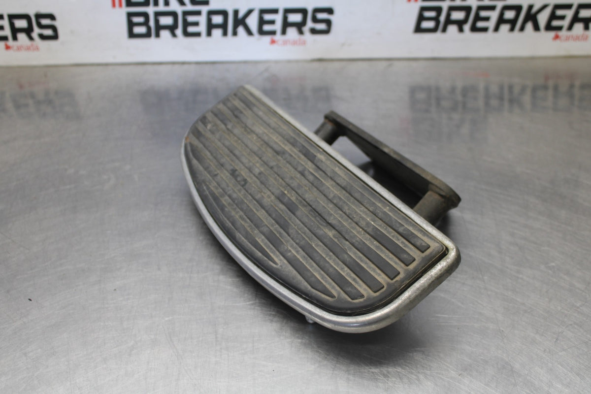 97 KAWASAKI VULCAN 1500 VN1500D CLASSIC LEFT FRONT FOOT REST PEG STEP BB936