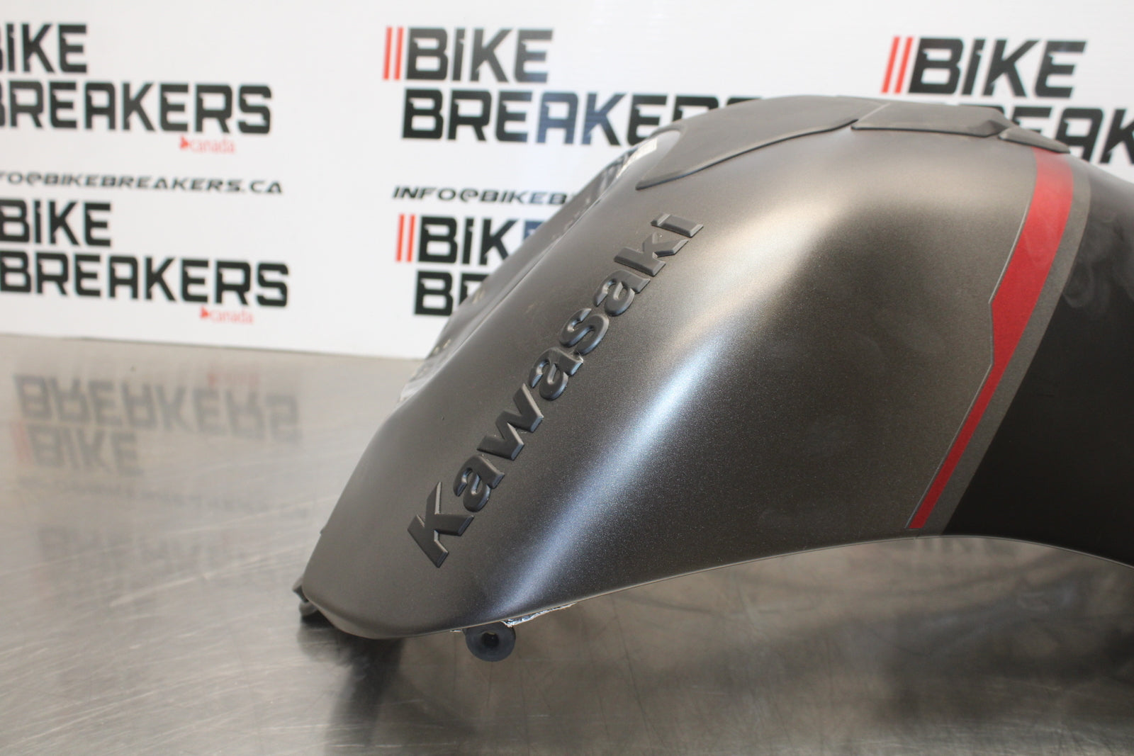 23-24 KAWASAKI NINJA ZX14R GAS TANK FUEL CELL PETROL RESERVOIR BB169