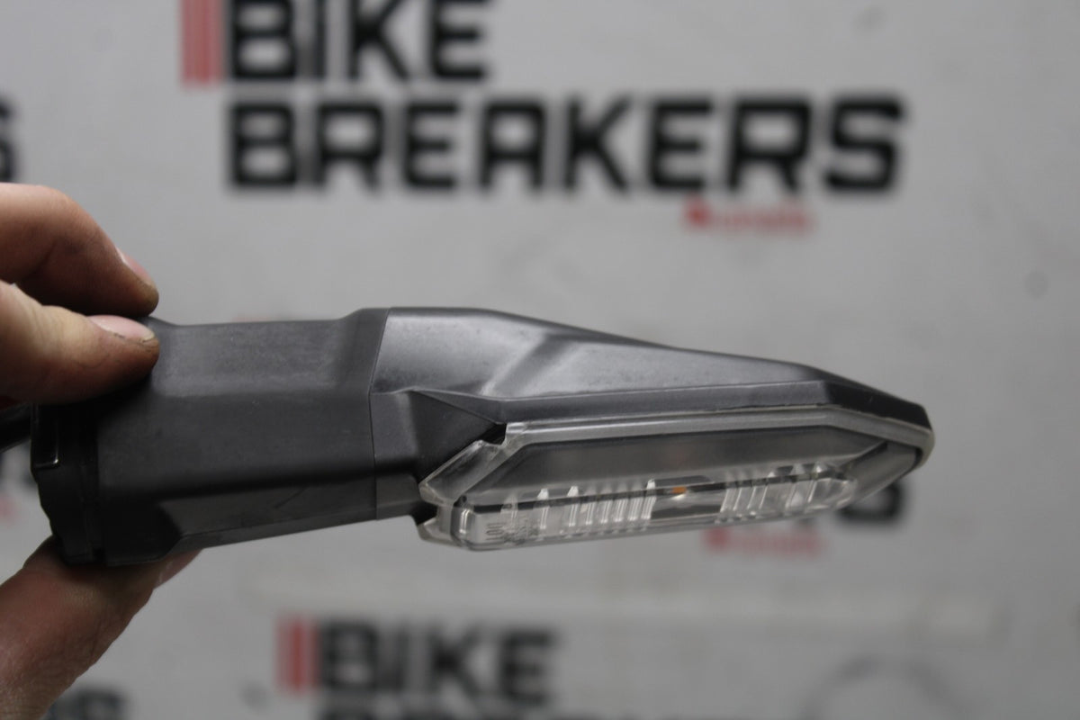 24-25 KAWASAKI NINJA ZX6R REAR LEFT RIGHT TURN SIGNALS LIGHT INDICATORS BB939