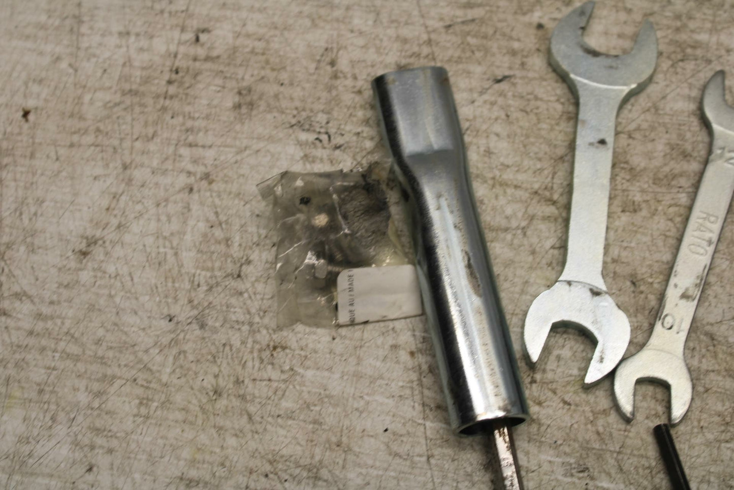 12-13 KAWASAKI EX300 NINJA STOCK TOOLS OEM TOOL BAG KIT SET BB373