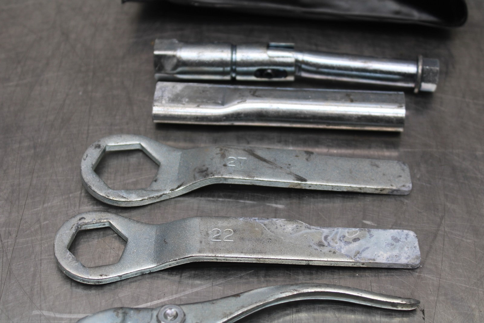 09-10 KAWASAKI ER-6N STOCK TOOLS OEM TOOL BAG KIT SET BB205