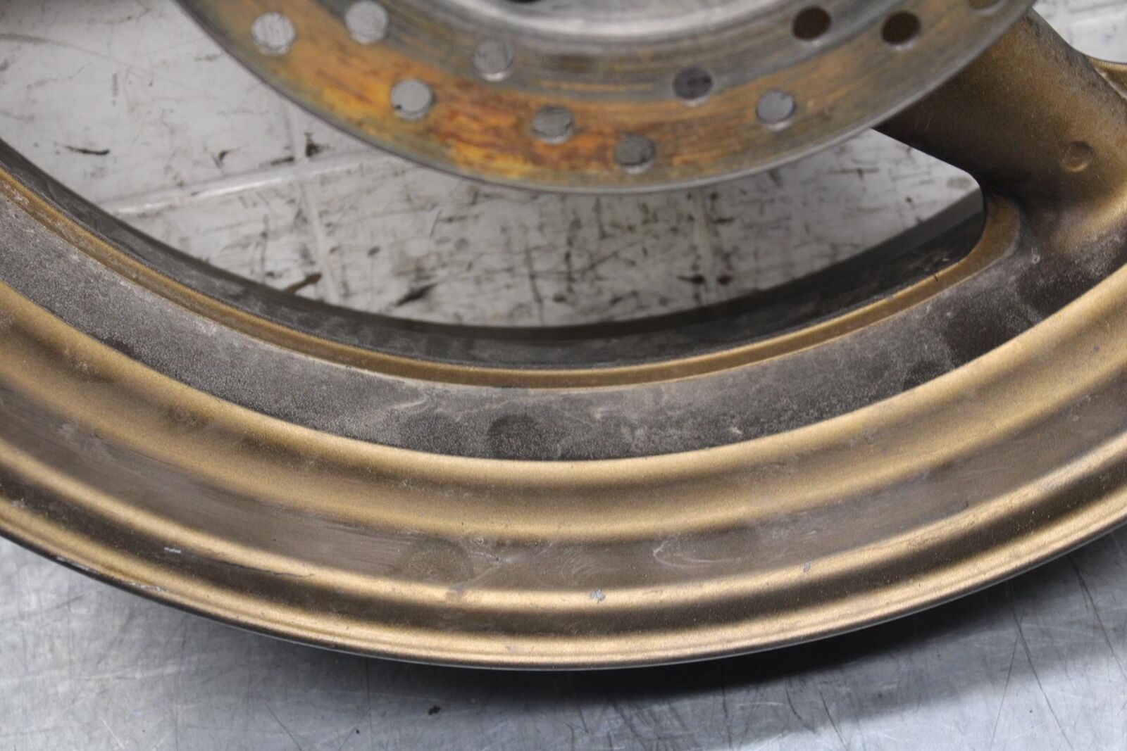 2006 Honda CBR600F4i REAR ROTOR BACK BRAKE DISC AND WHEEL RIM BB567