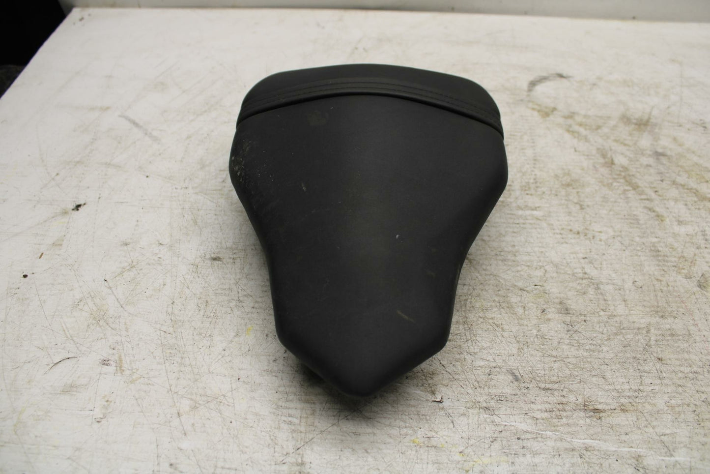 08-10 DUCATI 848 REAR BACK PASSENGER TANDEM SEAT PAD SADDLE PILLION BB369
