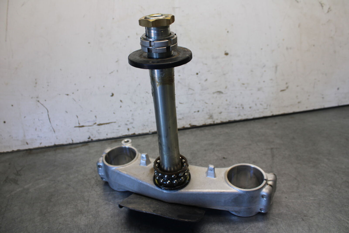 11-24 SUZUKI GSXR750 FRONT FORKS CLAMP LOWER TRIPLE TREE STEM BB687