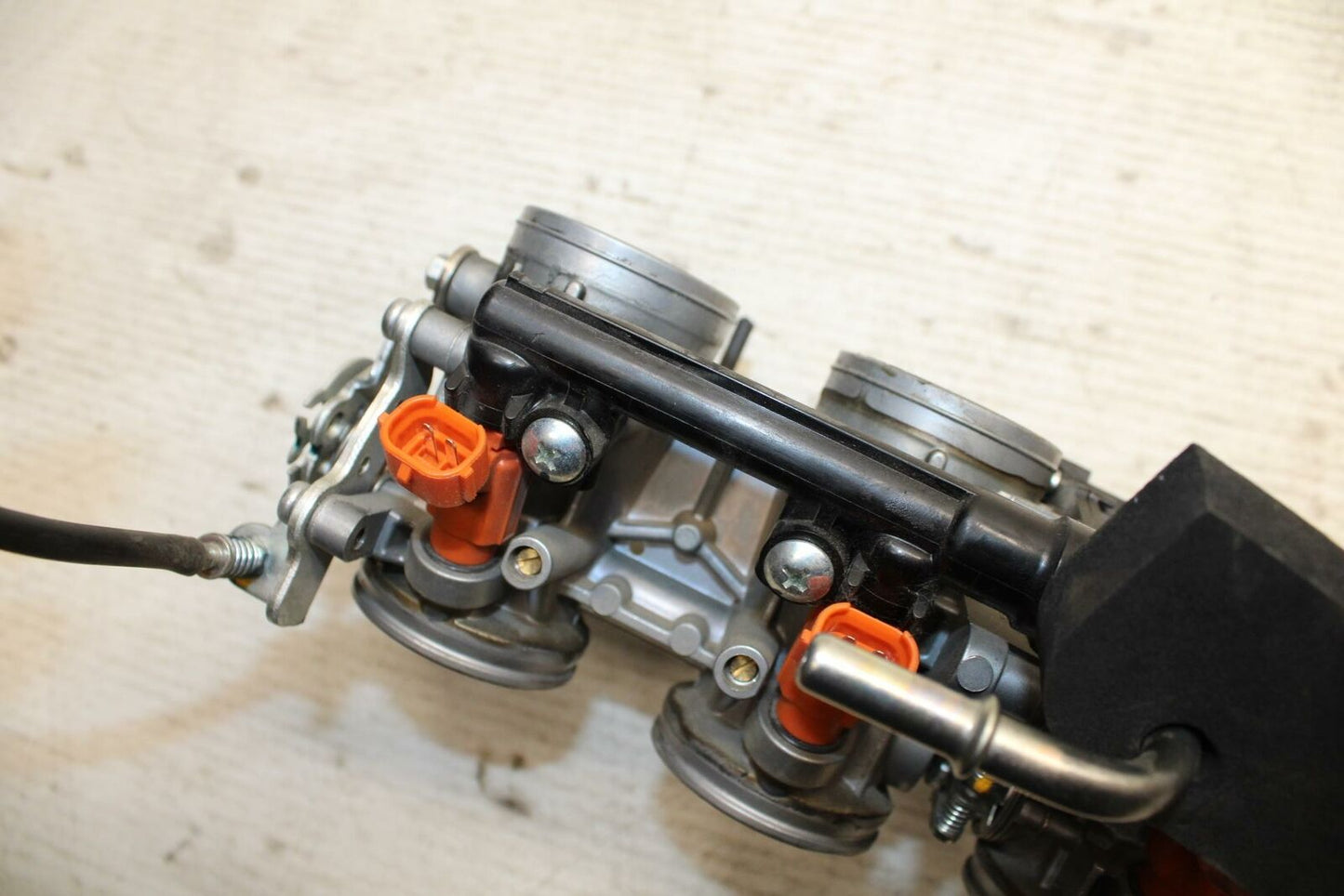 13-18 KAWASAKI NINJA ZX6R MAIN FUEL INJECTORS / THROTTLE BODIES BB304