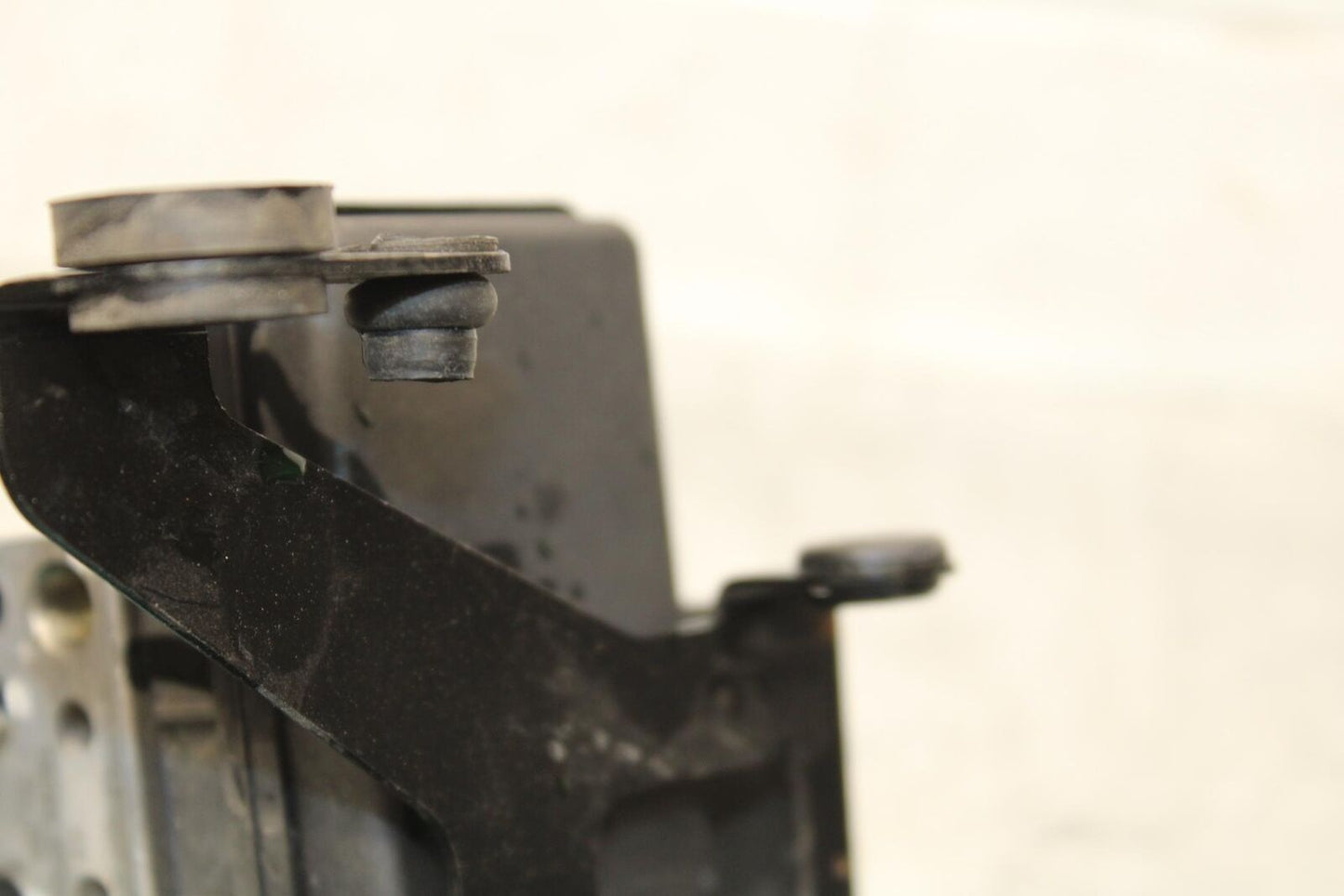 16-20 KAWASAKI ZX10R ABS PUMP UNIT MODULE BB591