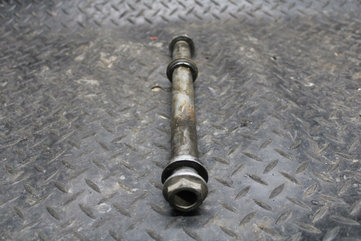 03-04 HONDA CBR600RR REAR AXLE BACK WHEEL RIM PIVOT BOLT AXEL BB218