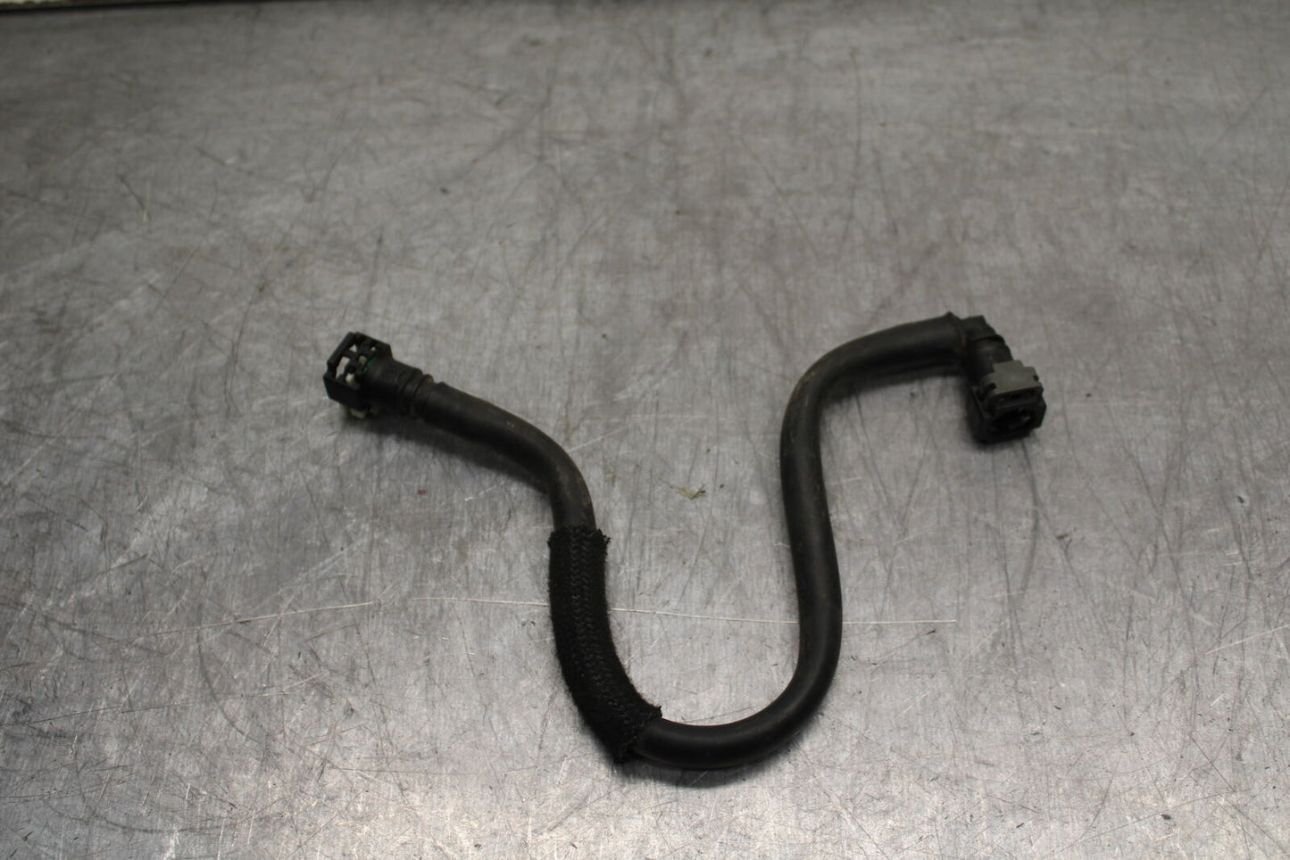 22-24 YAMAHA XSR900 FUEL HOSE GAS LINE TUBE PIPE BB710