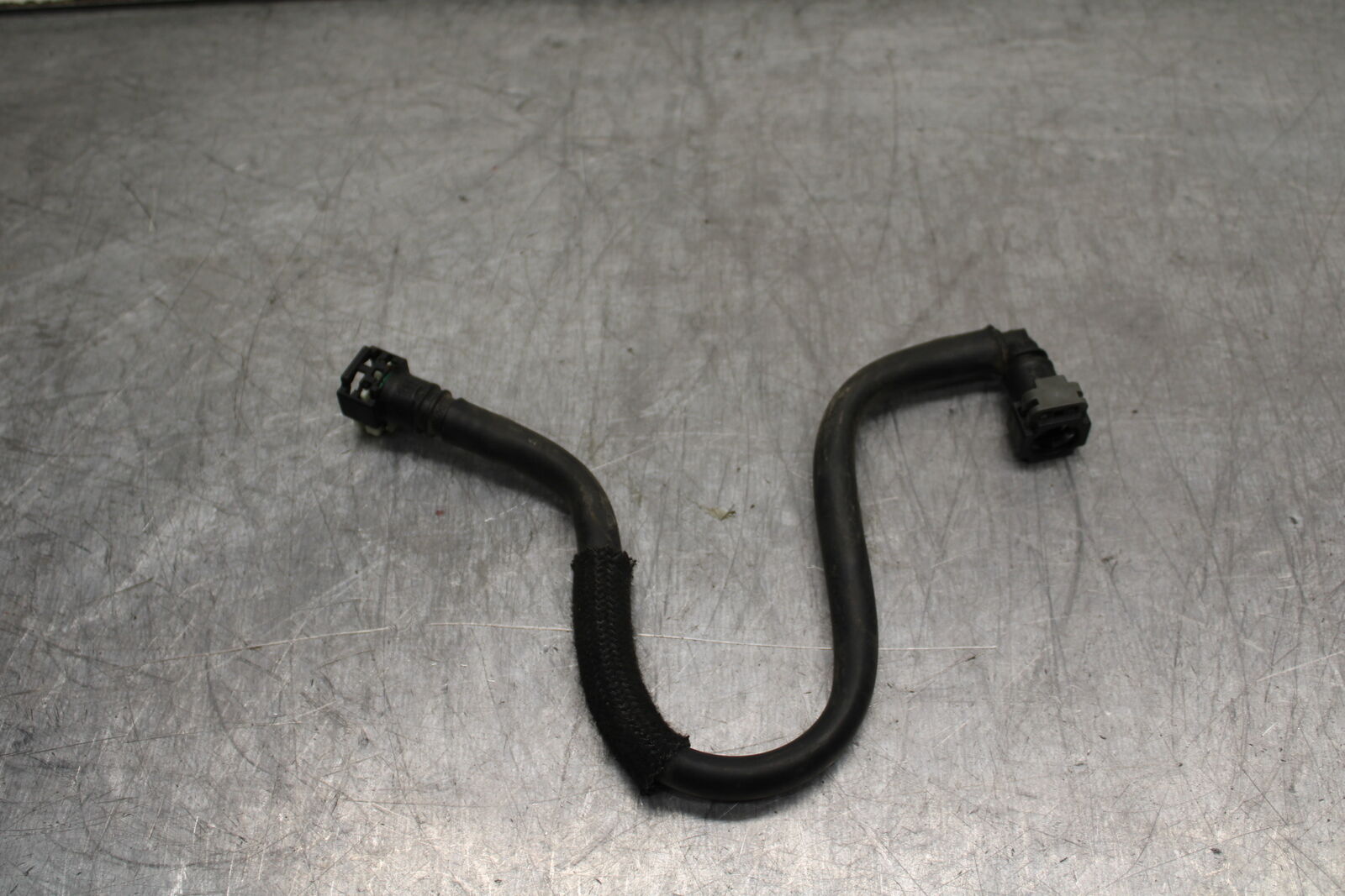 22-24 YAMAHA XSR900 FUEL HOSE GAS LINE TUBE PIPE BB710