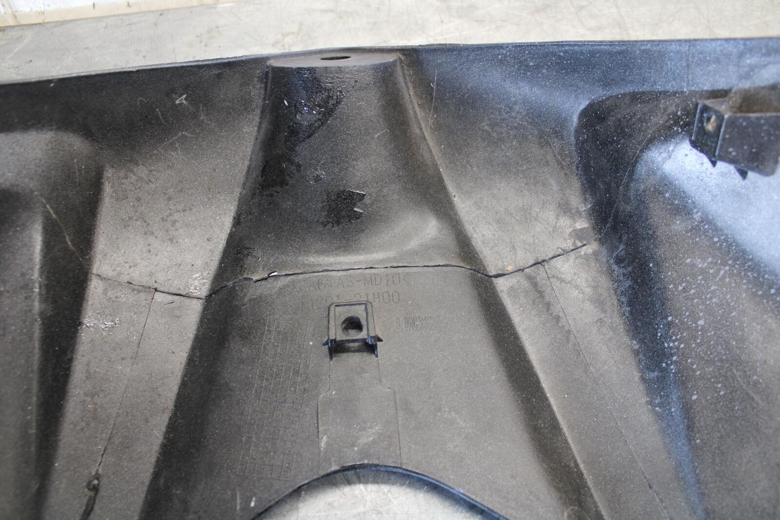 2008 Suzuki GSXR1000 FRONT GAS TANK FUEL CELL FAIRING COWL COVER TRIM BB519