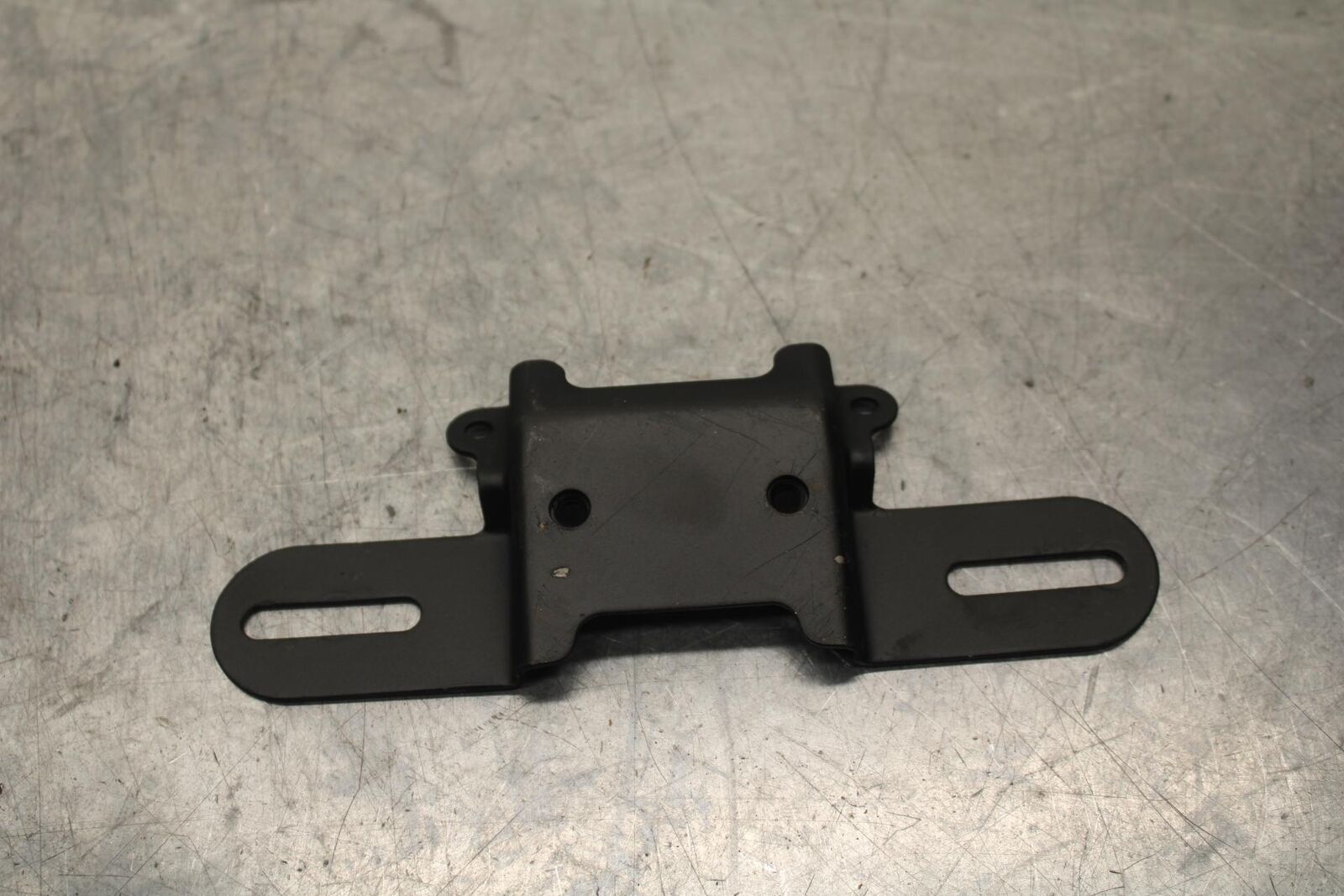 1985 Kawasaki Ninja 900R ZX900A REAR BACK TAIL LIGHT MOUNT BRACKET BB84