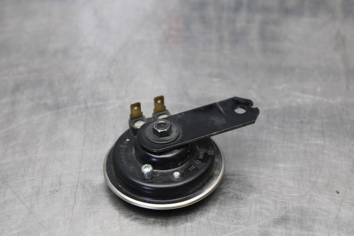 22-25 YAMAHA YZF R7 HORN SIGNAL BB182
