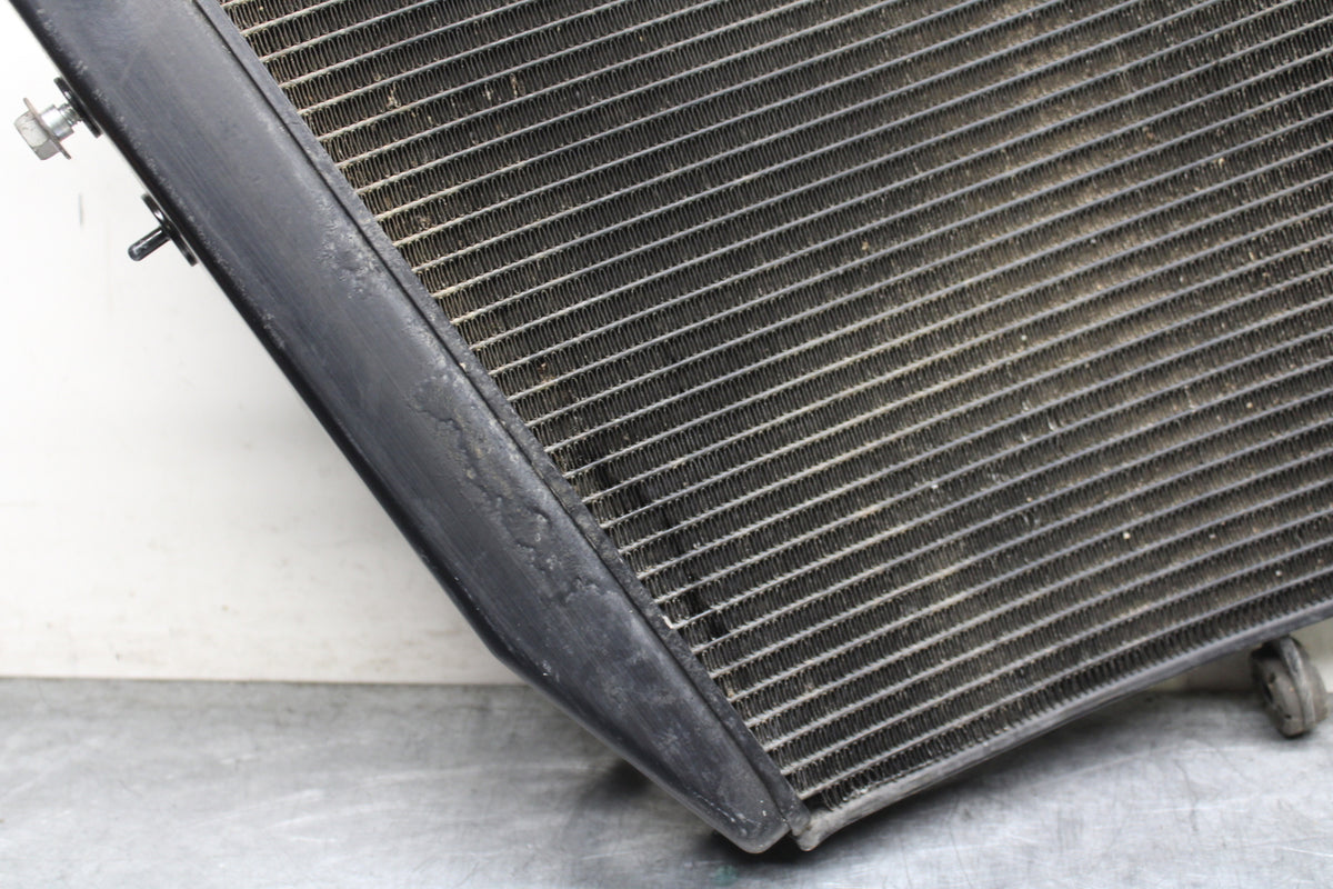 09 SUZUKI GSXR600 ENGINE RADIATOR MOTOR COOLER COOLING RADIATER BB759