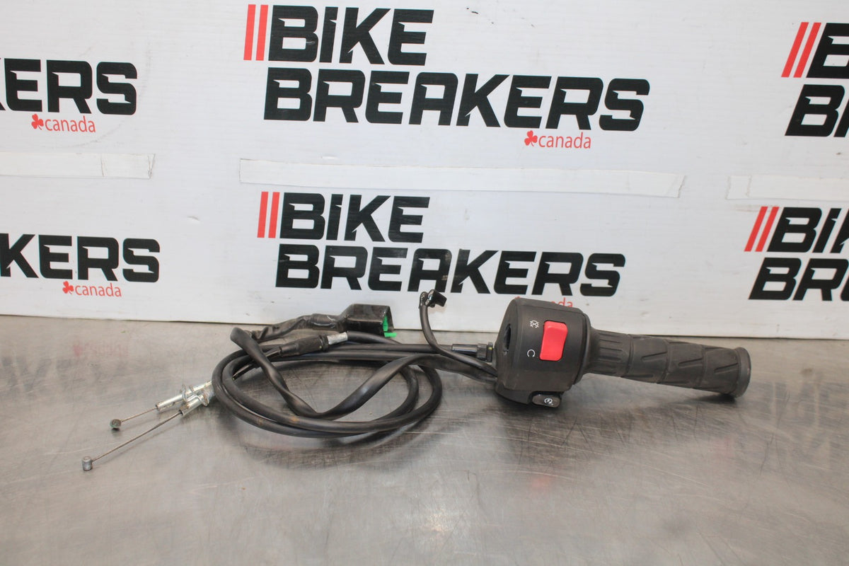24-25 KAWASAKI NINJA 500 ABS RIGHT CLIP ON HANDLE KILL OFF START SWITCHES BB899