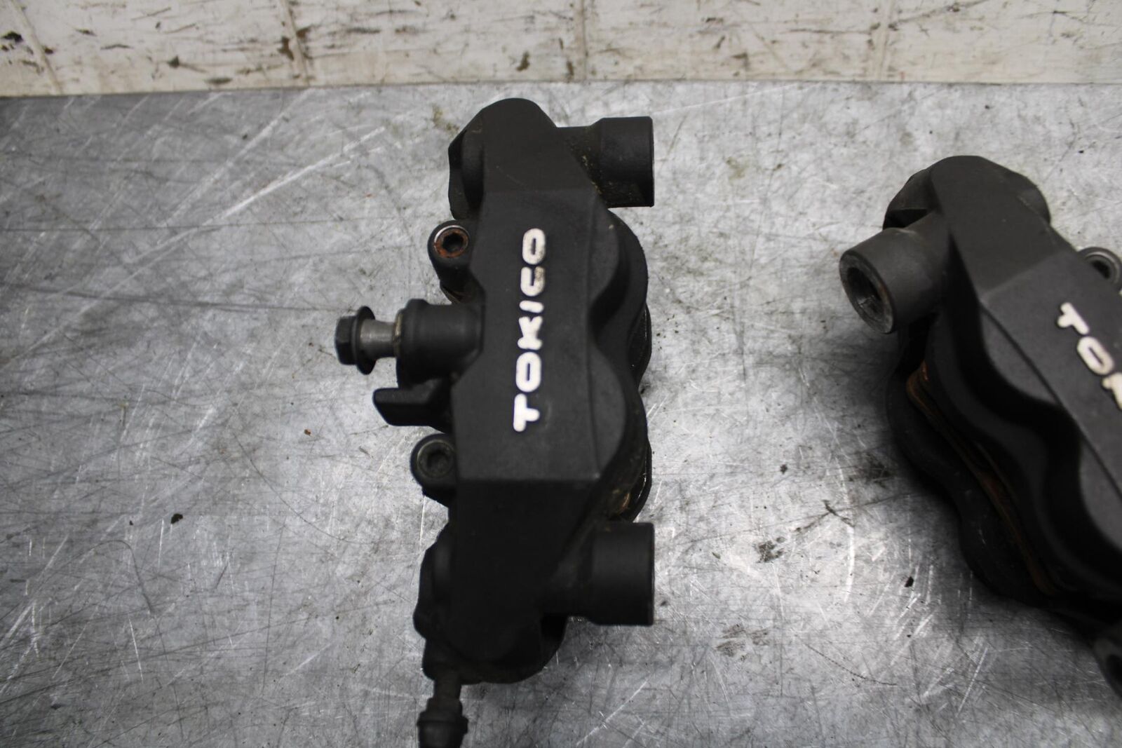 2007 Suzuki GSXR600 RIGHT LEFT FRONT BRAKE CALIPER SET PAIR CALIPERS BB540