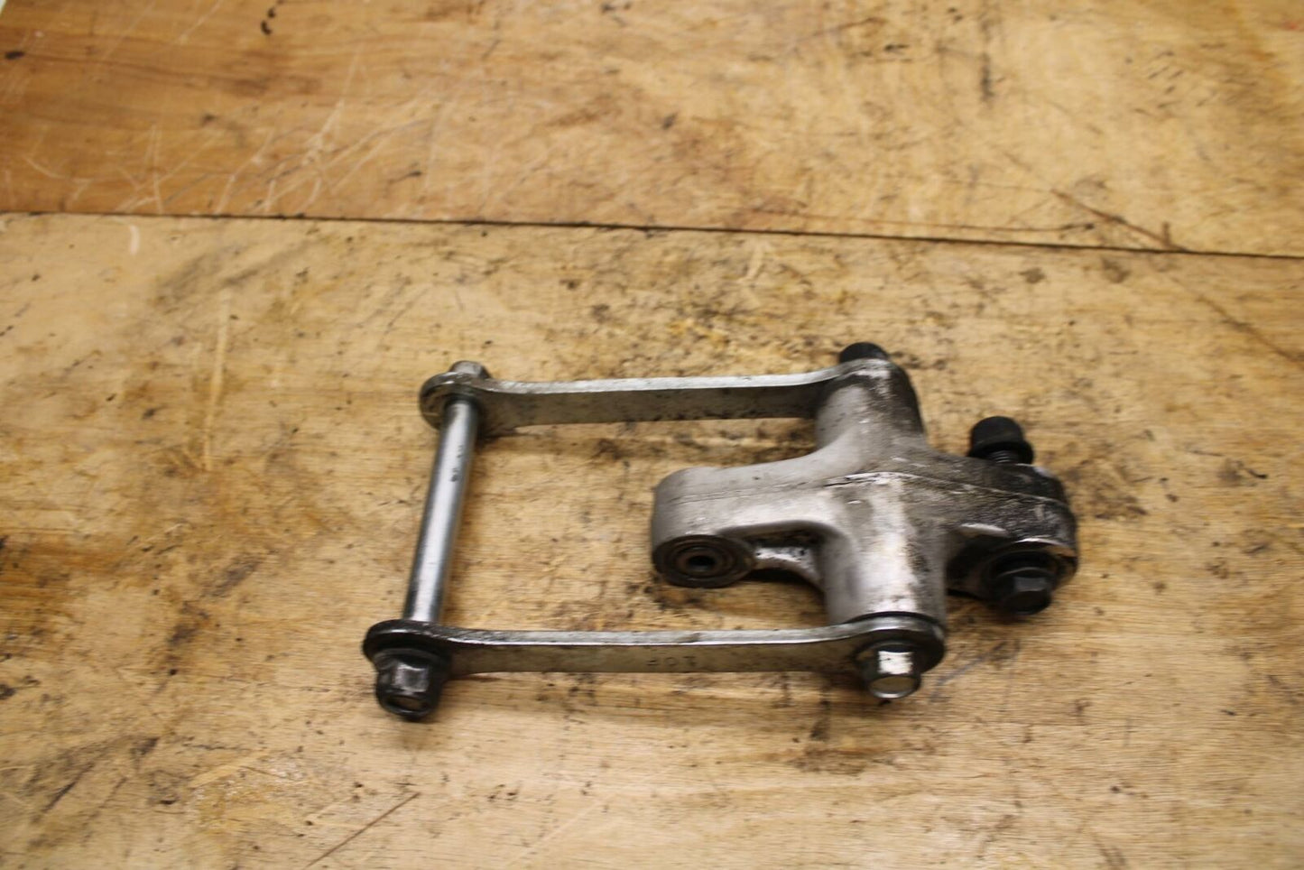 05-09 SUZUKI BOULEVARD C90 REAR BACK SHOCK LINK BB332