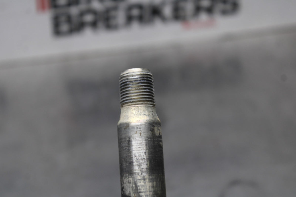 18 YAMAHA SUPER TENERE FRONT WHEEL RIM AXLE PIVOT BOLT BB832