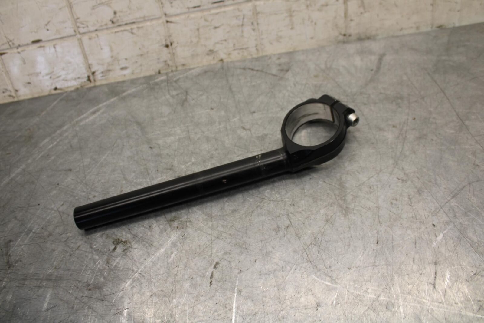 2008 Kawasaki Ninja ZX10R ZX1000E LEFT CLIP ON HANDLEBAR 46003-0144 BB524