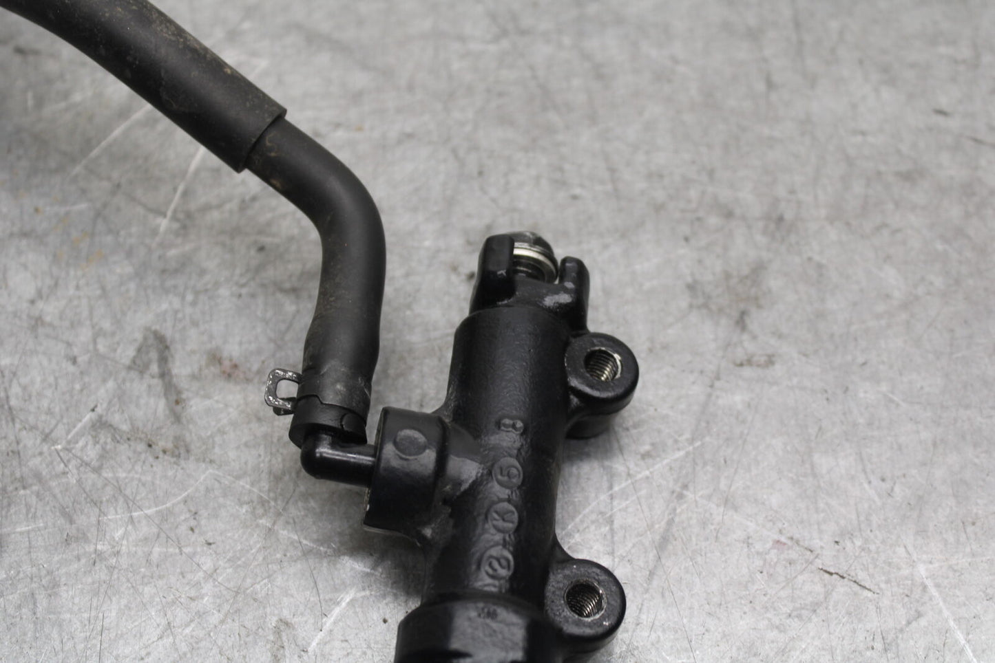 13-18 KAWASAKI NINJA ZX6R REAR BACK BRAKE MASTER CYLINDER W RESERVOIR BB682