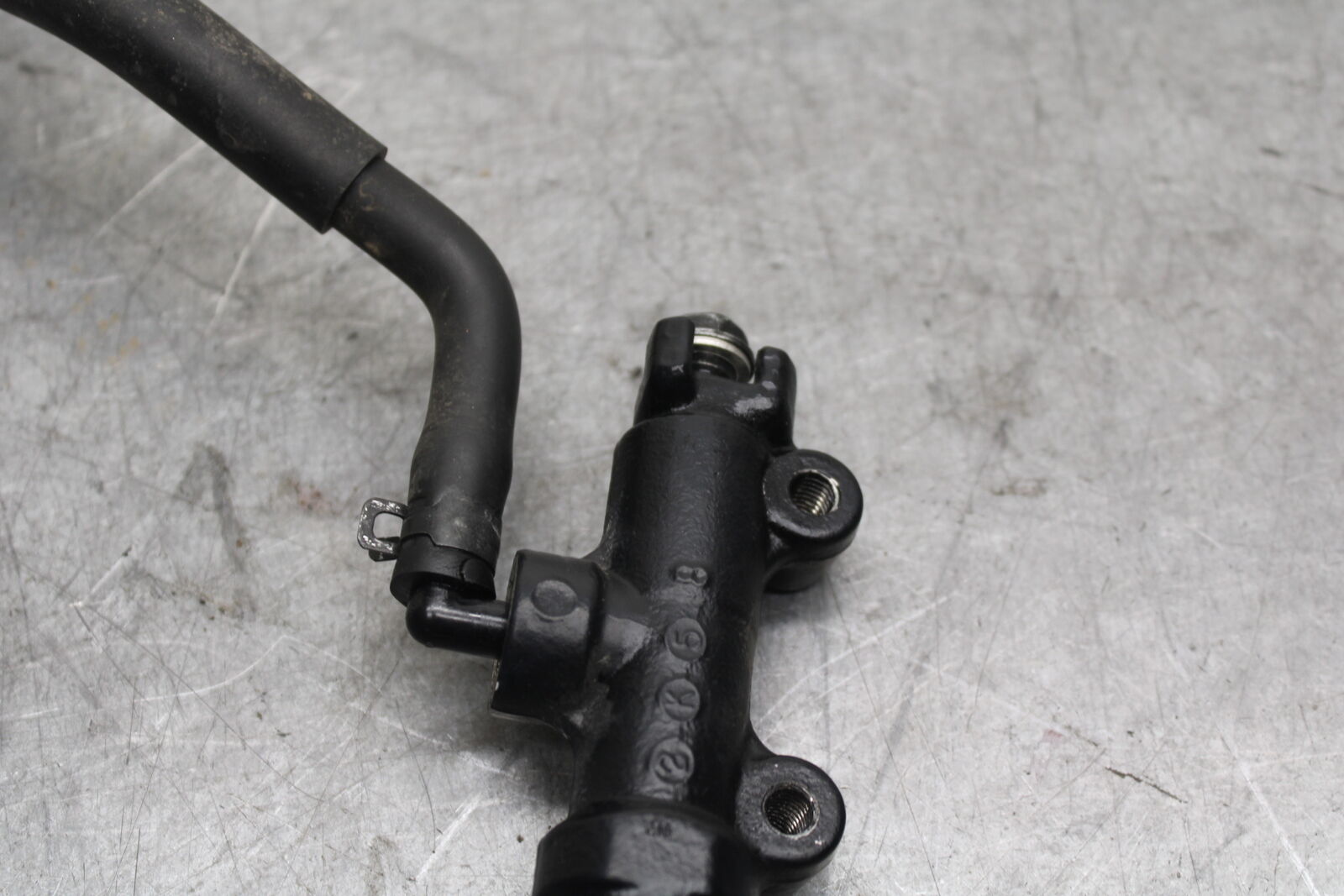 13-18 KAWASAKI NINJA ZX6R REAR BACK BRAKE MASTER CYLINDER W RESERVOIR BB682